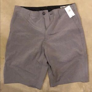 NEW LIST VOLCOM NWT